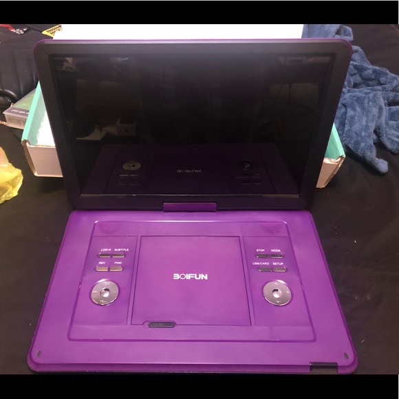 Portable DVD player